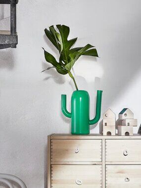 NWT IKEA ÄRTBUSKE cactus-shaped vase and watering can